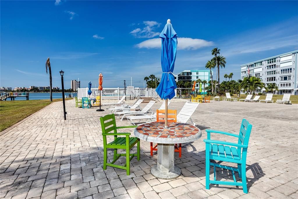 For Sale: $199,000 (2 beds, 2 baths, 1160 Square Feet)