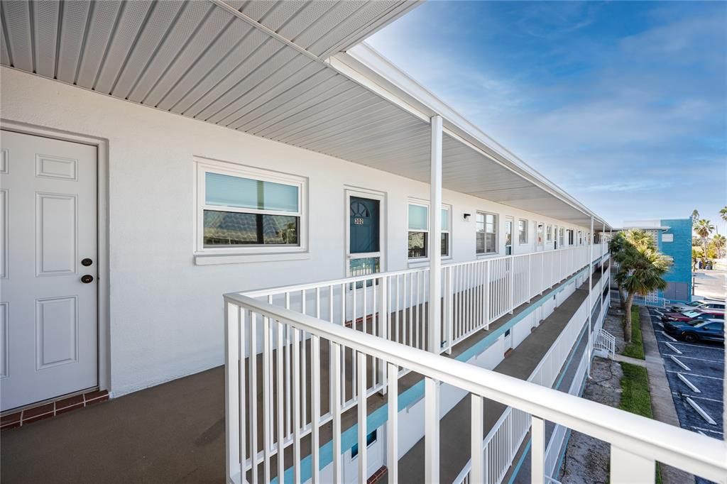 For Sale: $199,000 (2 beds, 2 baths, 1160 Square Feet)