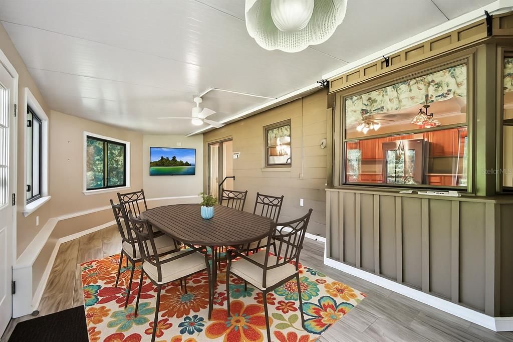 Active With Contract: $400,000 (3 beds, 2 baths, 2069 Square Feet)