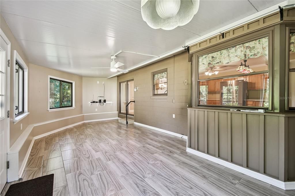 Active With Contract: $400,000 (3 beds, 2 baths, 2069 Square Feet)