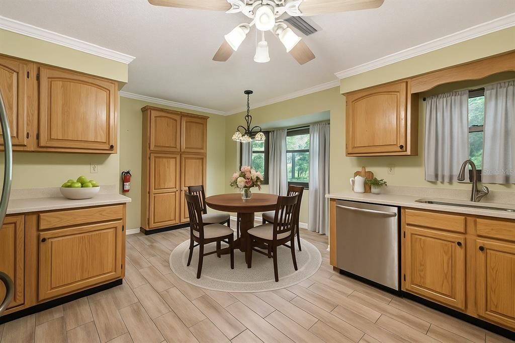 Active With Contract: $400,000 (3 beds, 2 baths, 2069 Square Feet)