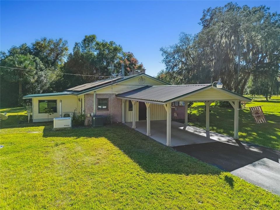 Active With Contract: $400,000 (3 beds, 2 baths, 2069 Square Feet)