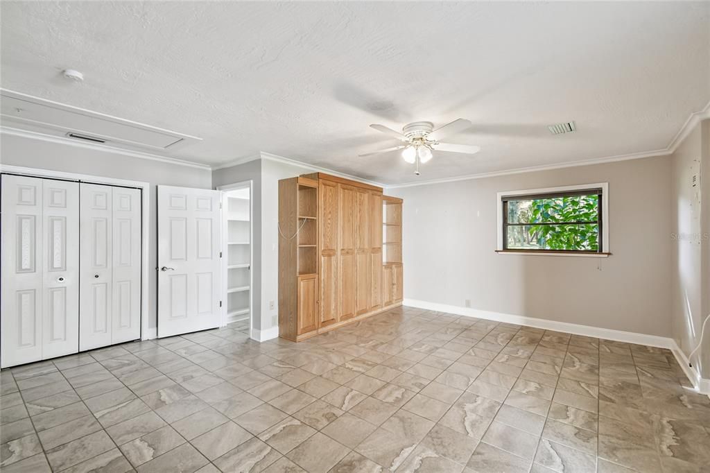 Active With Contract: $400,000 (3 beds, 2 baths, 2069 Square Feet)