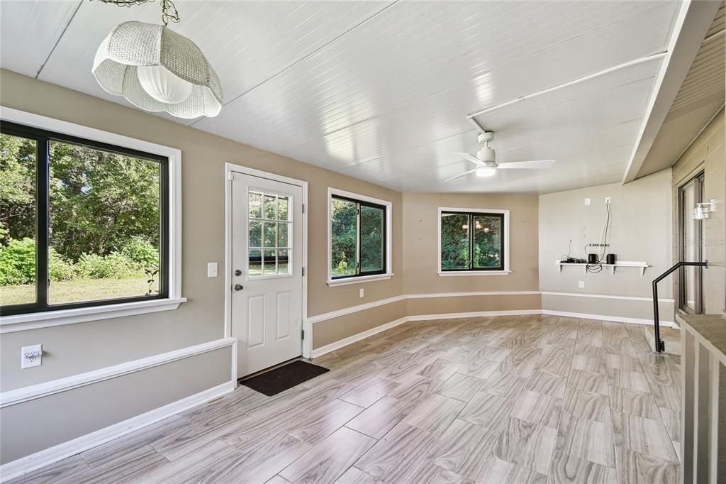 Active With Contract: $400,000 (3 beds, 2 baths, 2069 Square Feet)