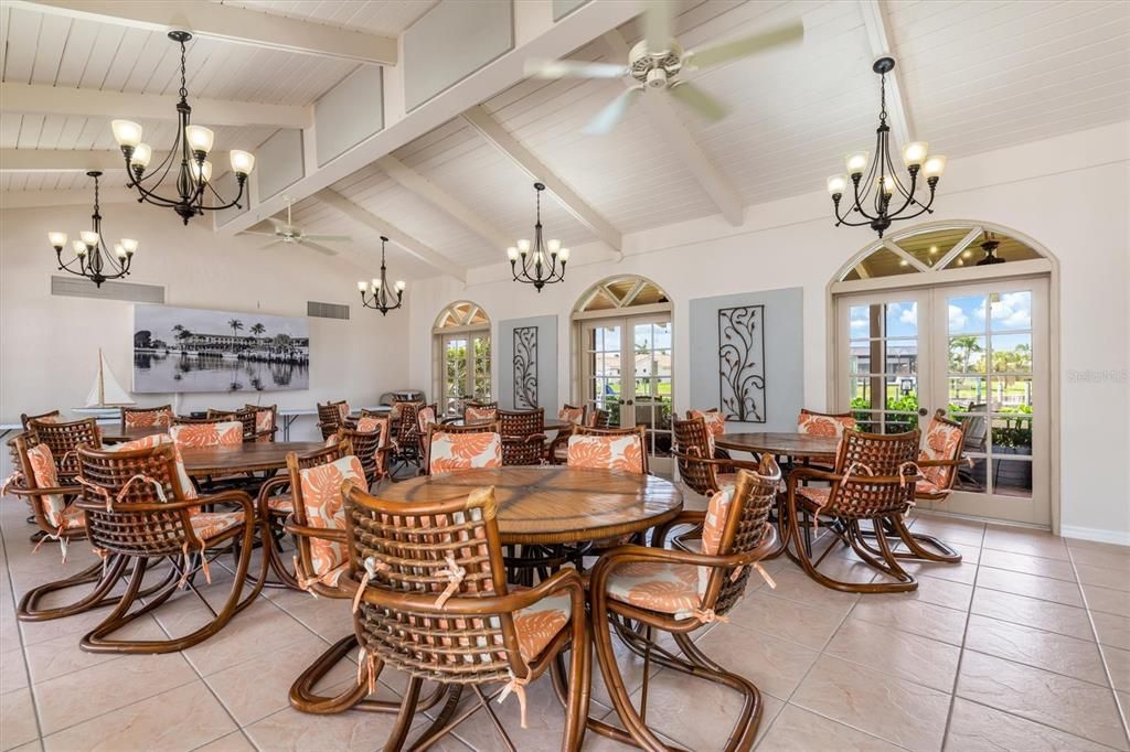 For Sale: $365,000 (2 beds, 2 baths, 1741 Square Feet)