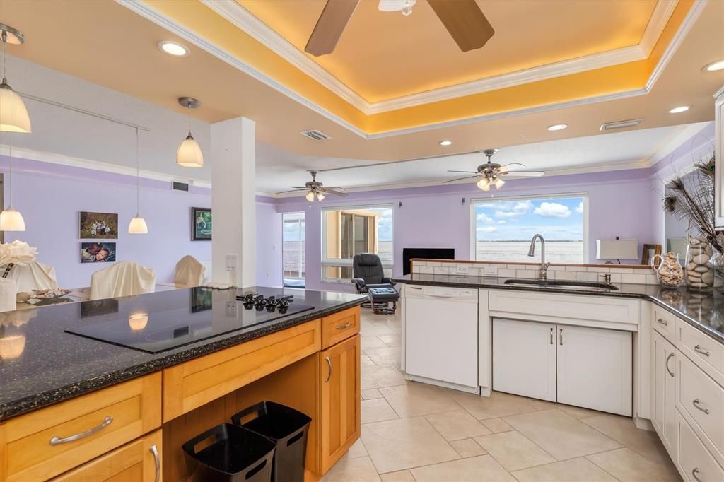 For Sale: $365,000 (2 beds, 2 baths, 1741 Square Feet)