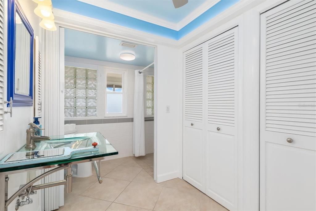 For Sale: $365,000 (2 beds, 2 baths, 1741 Square Feet)