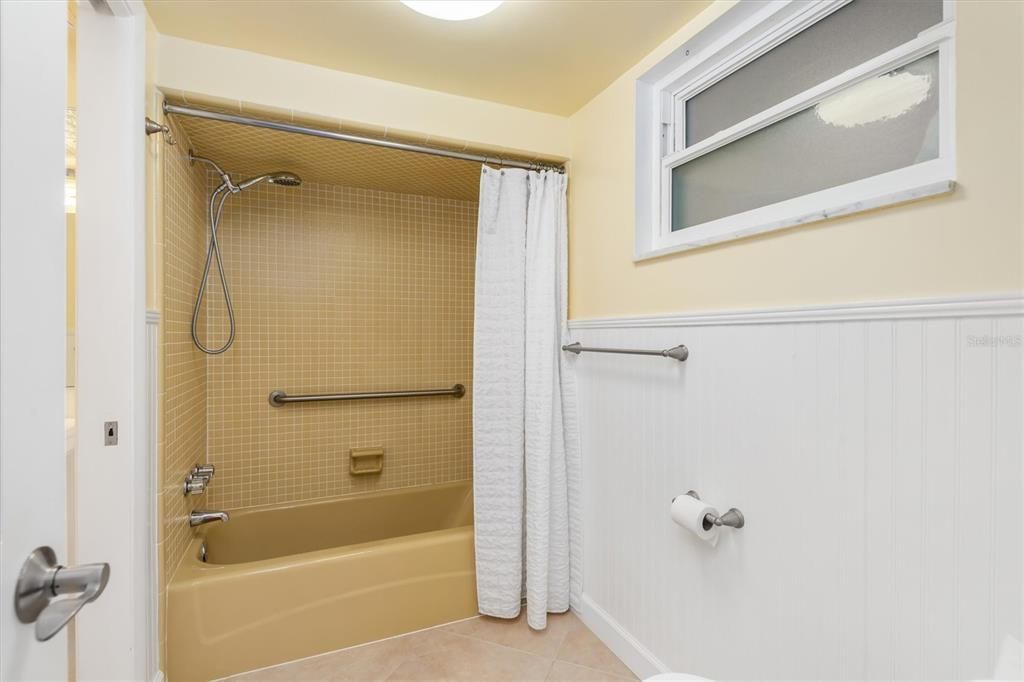 For Sale: $365,000 (2 beds, 2 baths, 1741 Square Feet)