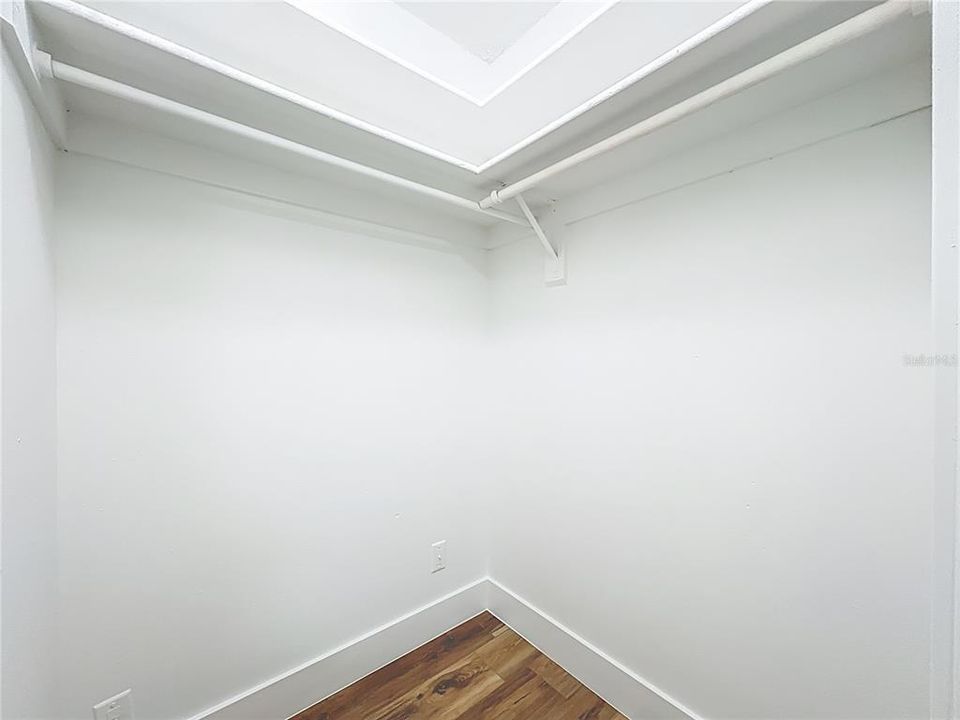 For Sale: $389,000 (4 beds, 2 baths, 1158 Square Feet)