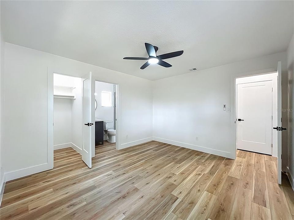 For Sale: $389,000 (4 beds, 2 baths, 1158 Square Feet)