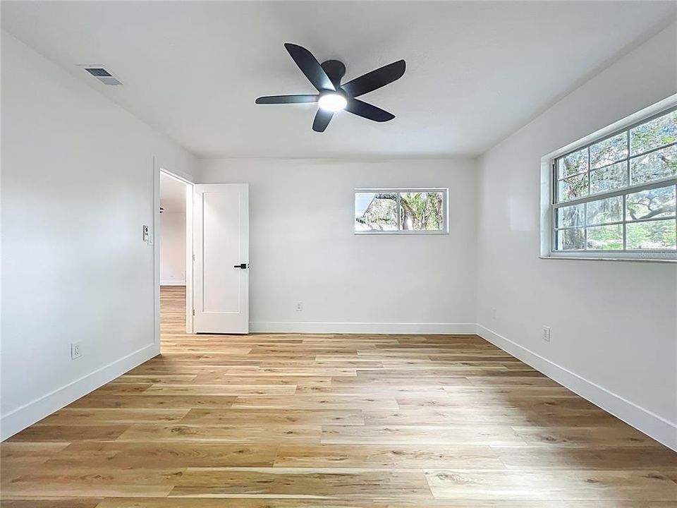 For Sale: $389,000 (4 beds, 2 baths, 1158 Square Feet)