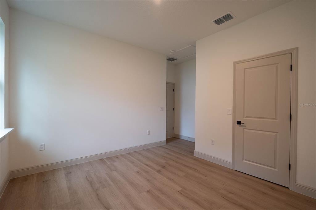 For Sale: $439,998 (4 beds, 2 baths, 2035 Square Feet)