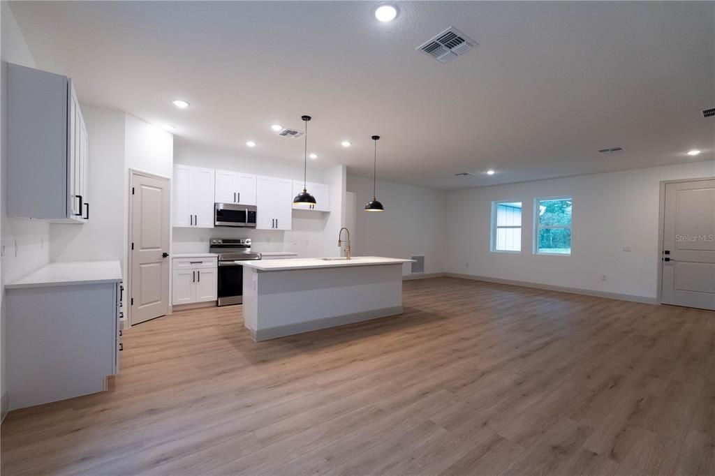 For Sale: $439,998 (4 beds, 2 baths, 2035 Square Feet)