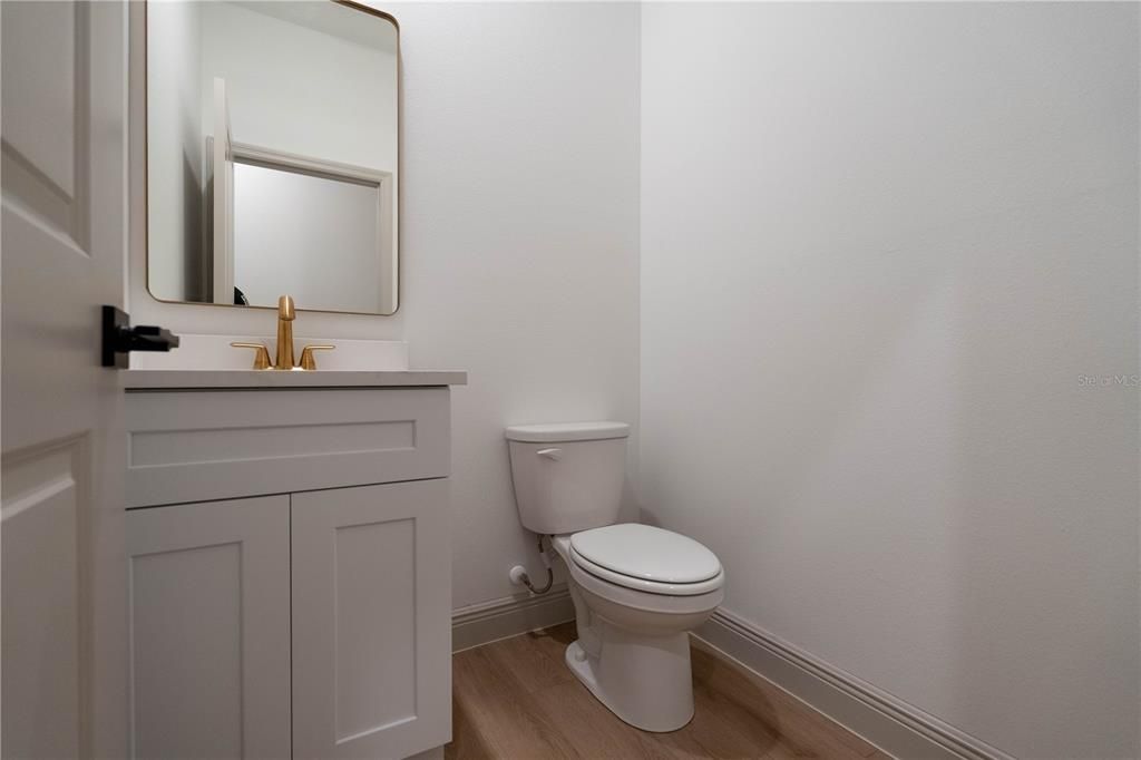 For Sale: $439,998 (4 beds, 2 baths, 2035 Square Feet)