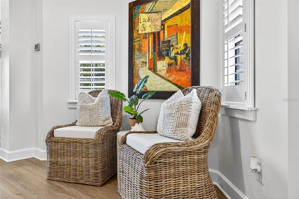 合同活跃: $1,875,000 (3 贝兹, 3 浴室, 2098 平方英尺)