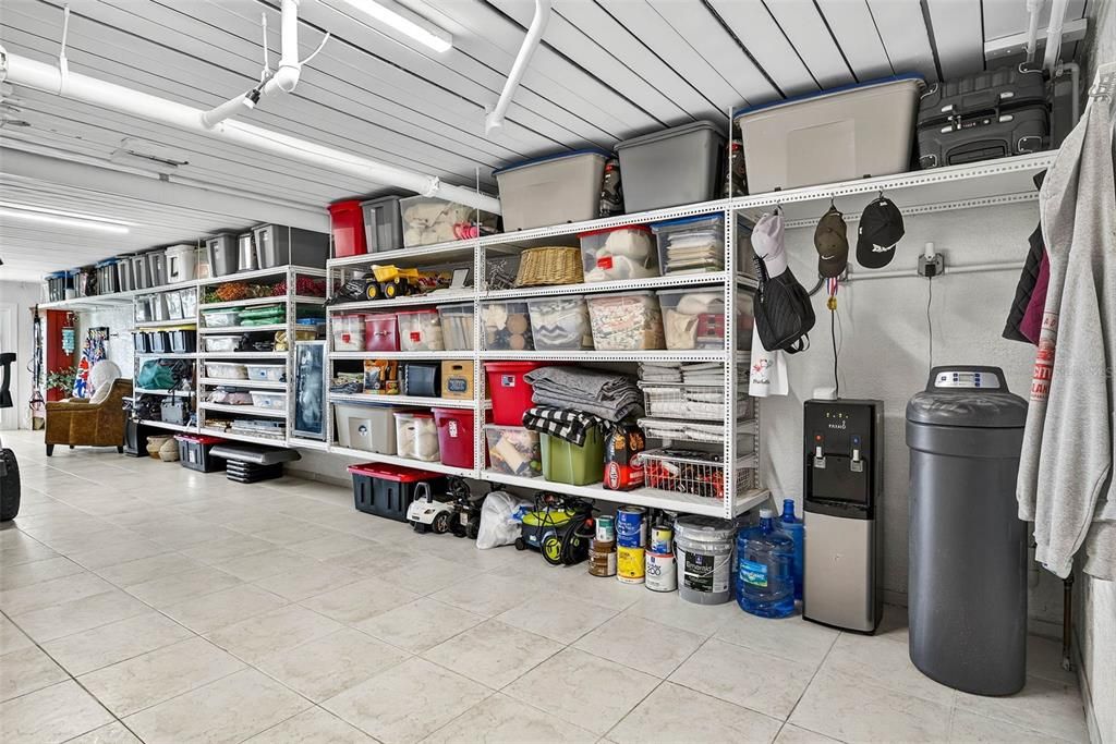 合同活跃: $1,875,000 (3 贝兹, 3 浴室, 2098 平方英尺)