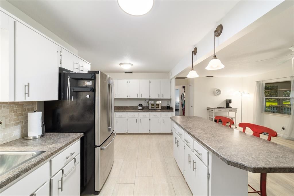 For Sale: $169,900 (2 beds, 2 baths, 1541 Square Feet)