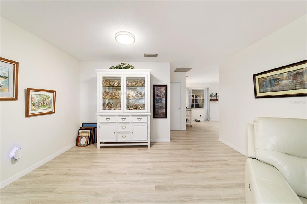 For Sale: $169,900 (2 beds, 2 baths, 1541 Square Feet)