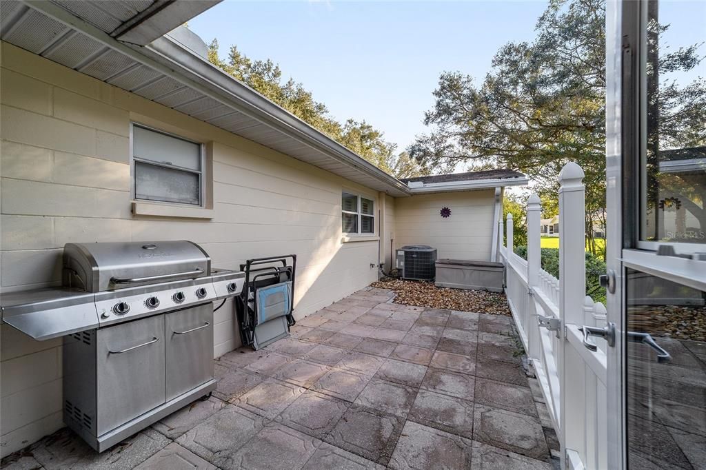 For Sale: $169,900 (2 beds, 2 baths, 1541 Square Feet)