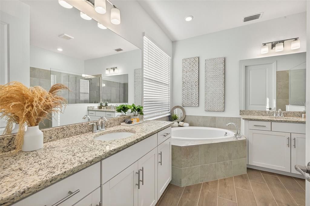 For Sale: $539,900 (2 beds, 2 baths, 1948 Square Feet)