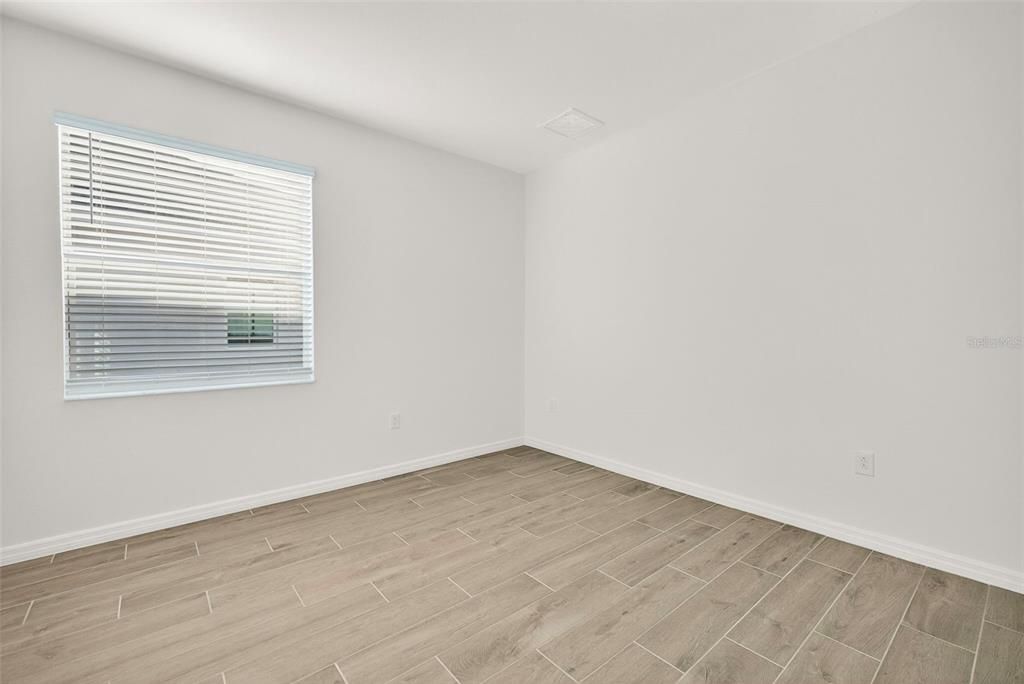 For Sale: $539,900 (2 beds, 2 baths, 1948 Square Feet)