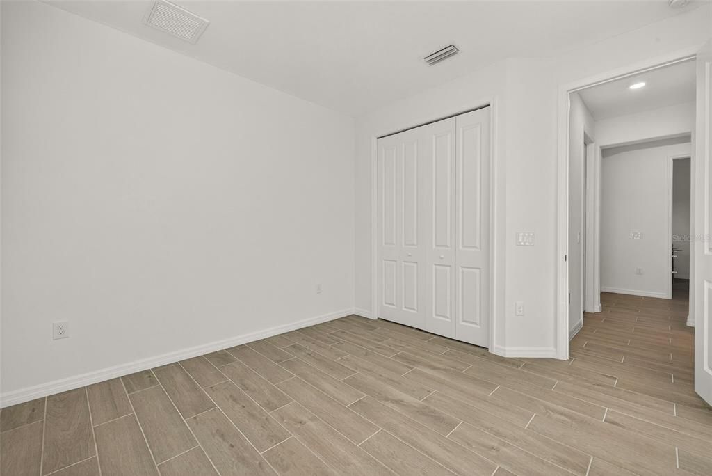 For Sale: $539,900 (2 beds, 2 baths, 1948 Square Feet)