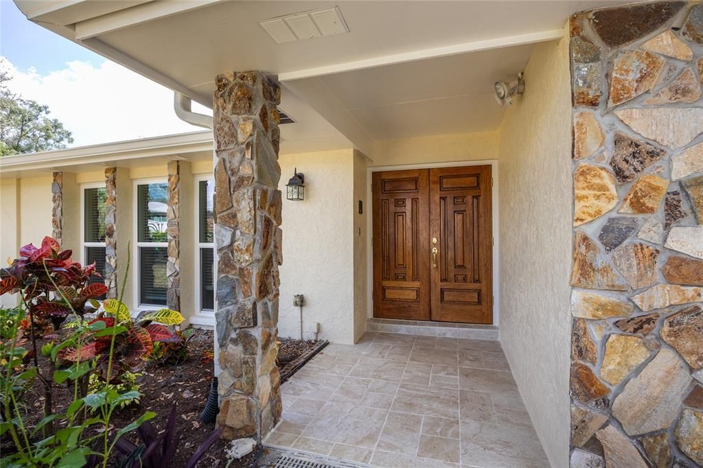 For Sale: $554,900 (4 beds, 2 baths, 1971 Square Feet)