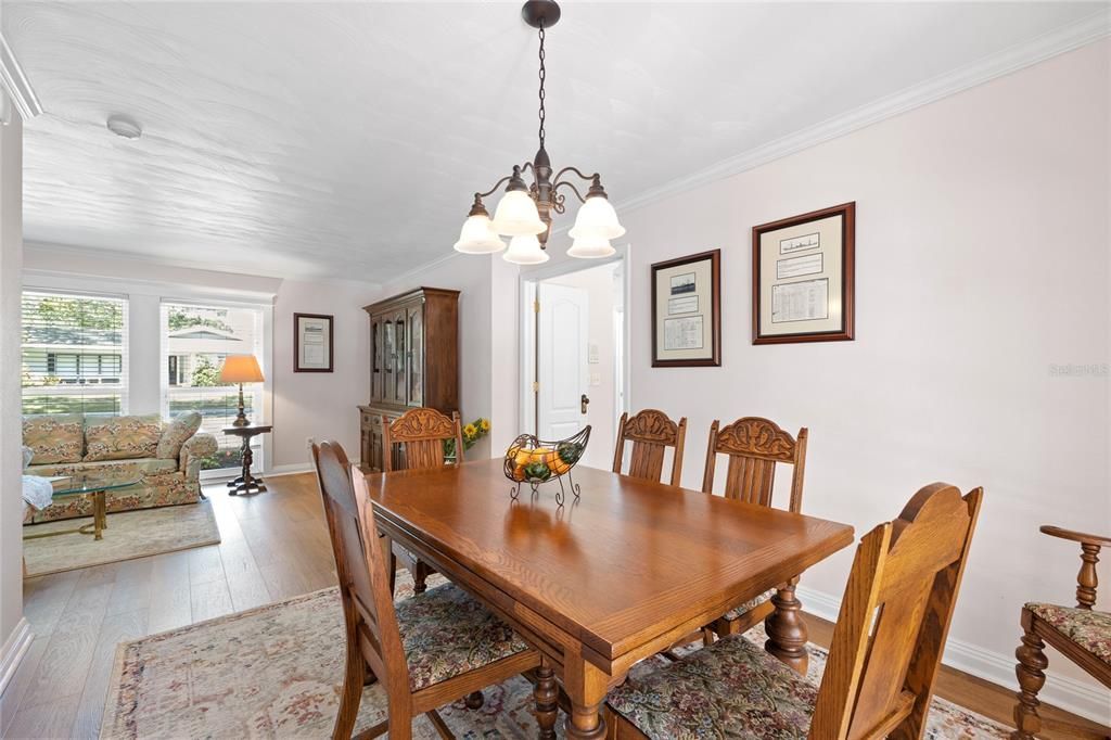 For Sale: $554,900 (4 beds, 2 baths, 1971 Square Feet)