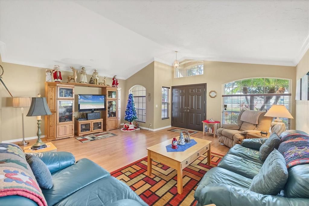 For Sale: $415,000 (3 beds, 2 baths, 2135 Square Feet)