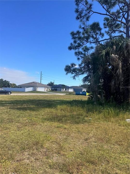 待售: $70,000 (0.23 acres)