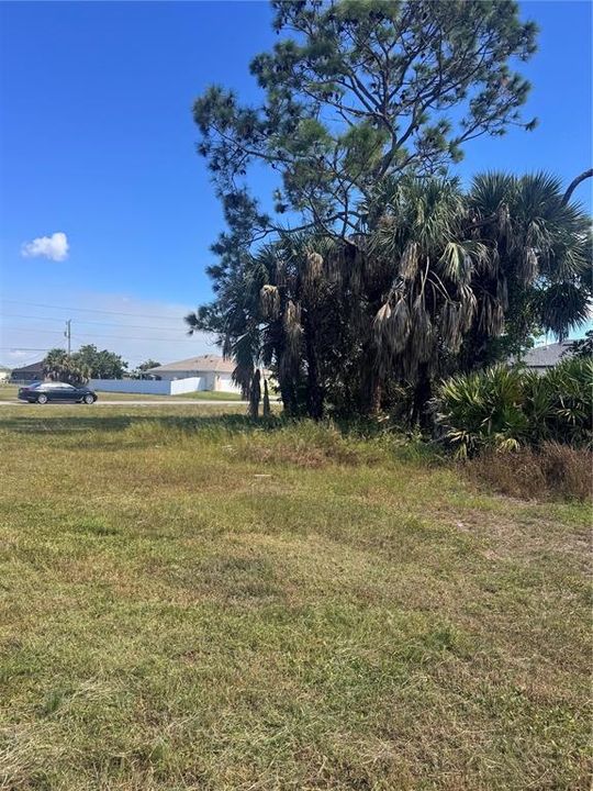 待售: $70,000 (0.23 acres)