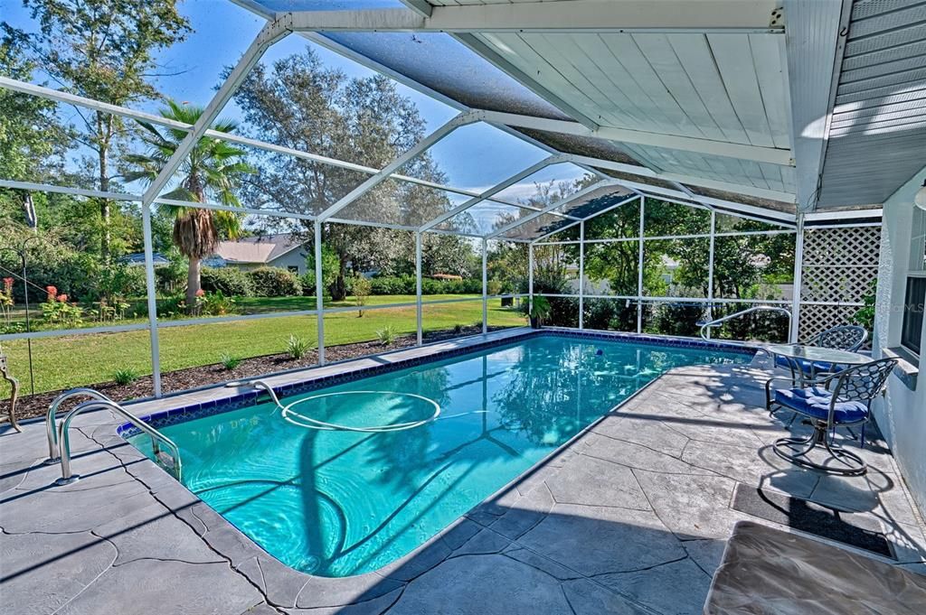 For Sale: $349,000 (3 beds, 2 baths, 2008 Square Feet)