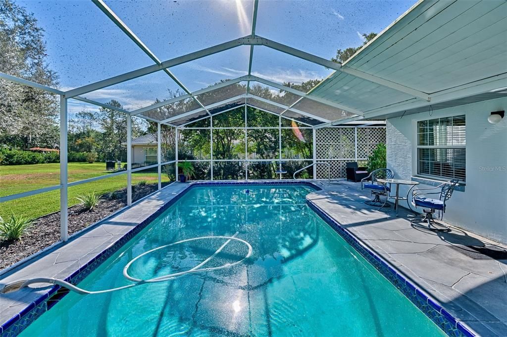 For Sale: $349,000 (3 beds, 2 baths, 2008 Square Feet)