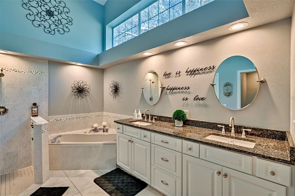 For Sale: $349,000 (3 beds, 2 baths, 2008 Square Feet)