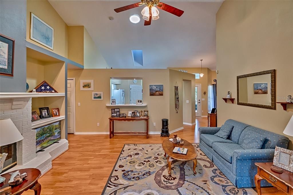 For Sale: $349,000 (3 beds, 2 baths, 2008 Square Feet)