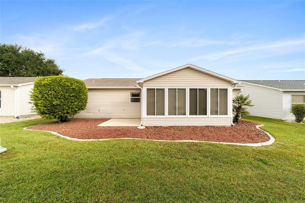 Под контрактом: $319,900 (3 спален, 2 ванн, 1392 Квадратных фут)