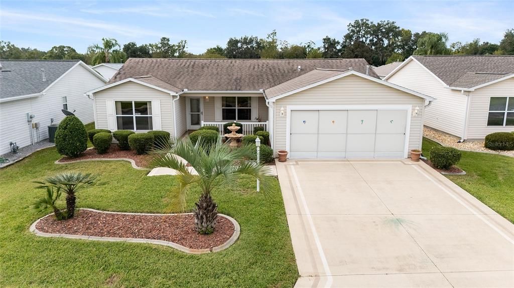 Под контрактом: $319,900 (3 спален, 2 ванн, 1392 Квадратных фут)