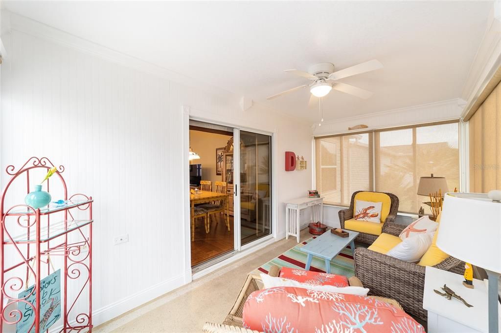 Под контрактом: $319,900 (3 спален, 2 ванн, 1392 Квадратных фут)