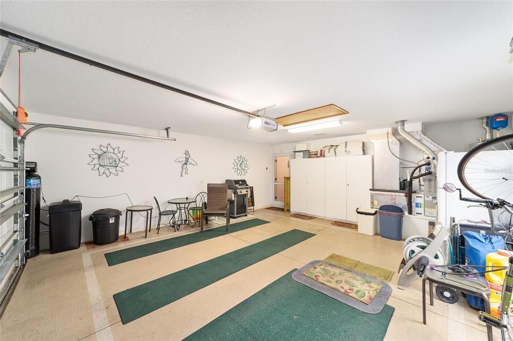 Под контрактом: $319,900 (3 спален, 2 ванн, 1392 Квадратных фут)