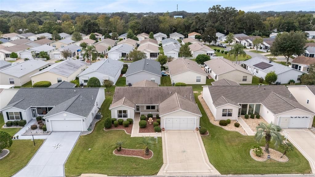 Под контрактом: $319,900 (3 спален, 2 ванн, 1392 Квадратных фут)