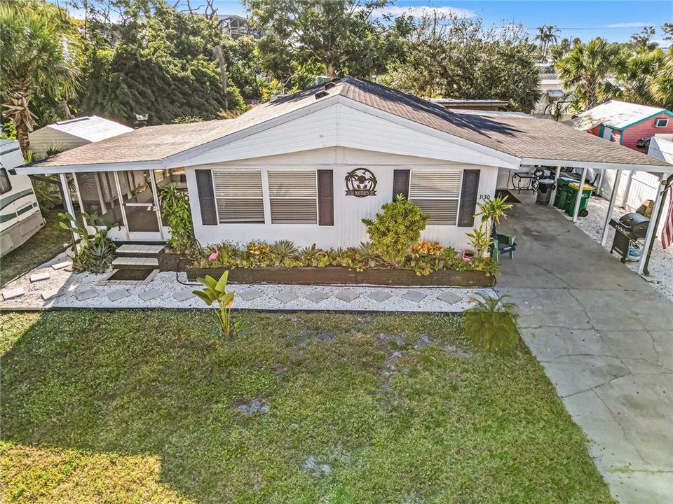 For Sale: $289,000 (2 beds, 2 baths, 864 Square Feet)