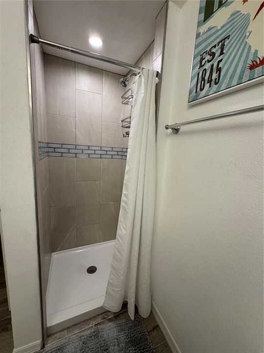 For Sale: $289,000 (2 beds, 2 baths, 864 Square Feet)