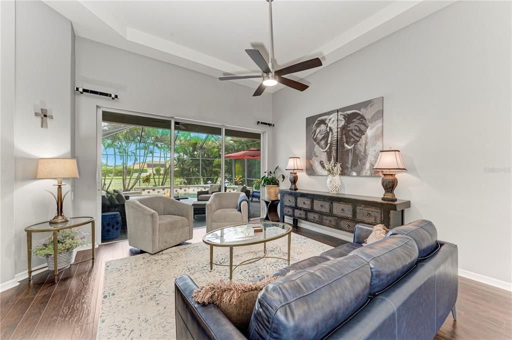 For Sale: $799,000 (4 beds, 3 baths, 2739 Square Feet)