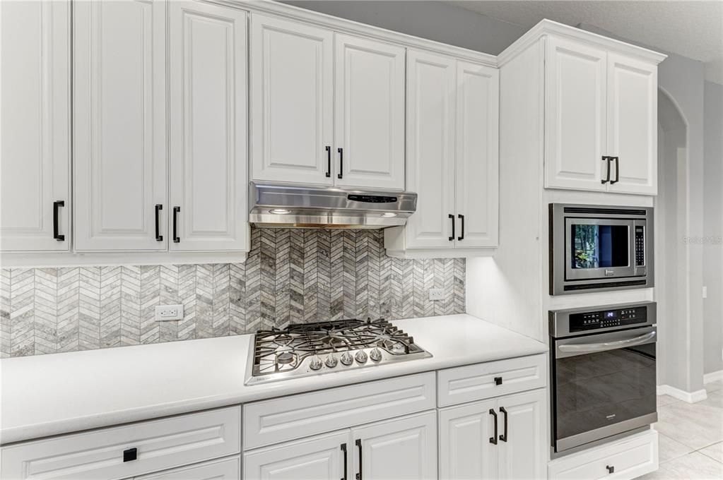 For Sale: $799,000 (4 beds, 3 baths, 2739 Square Feet)