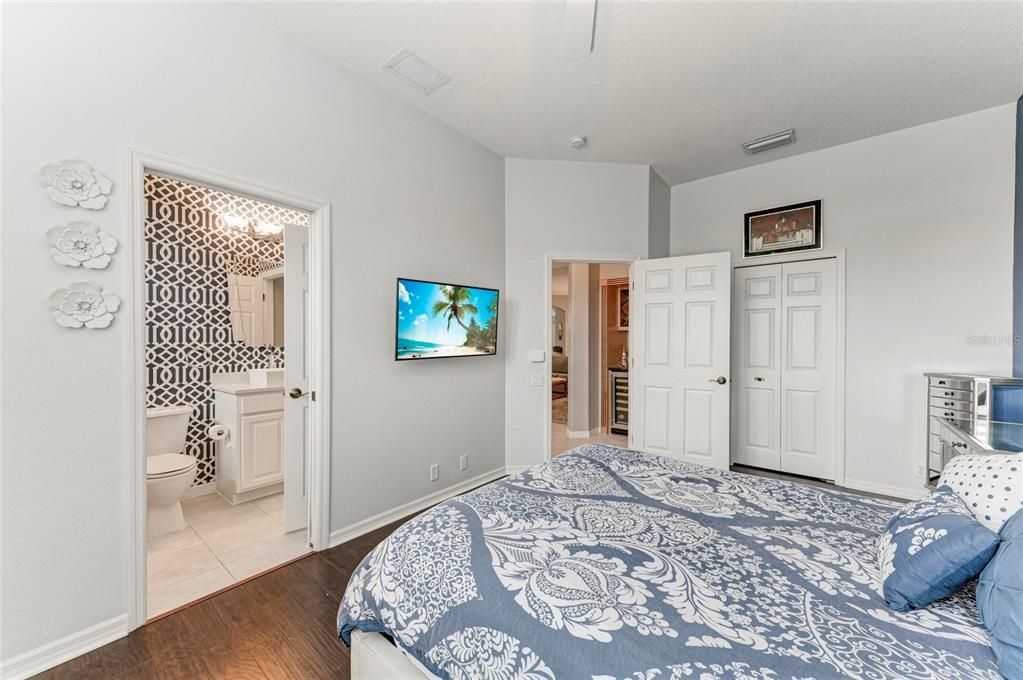 For Sale: $799,000 (4 beds, 3 baths, 2739 Square Feet)