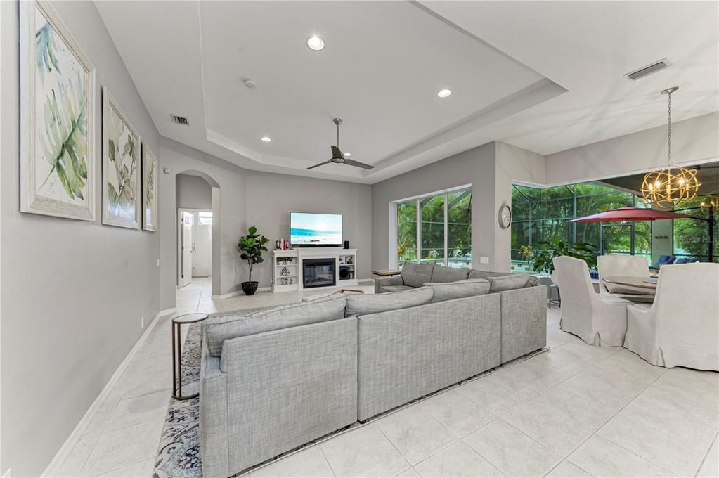 For Sale: $799,000 (4 beds, 3 baths, 2739 Square Feet)