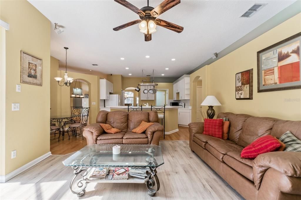 For Sale: $535,000 (4 beds, 3 baths, 2315 Square Feet)