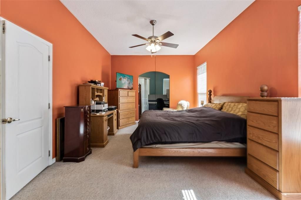 For Sale: $535,000 (4 beds, 3 baths, 2315 Square Feet)