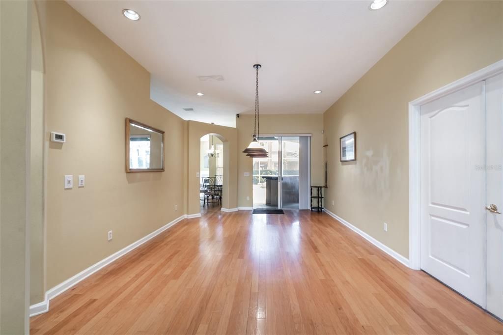 For Sale: $535,000 (4 beds, 3 baths, 2315 Square Feet)