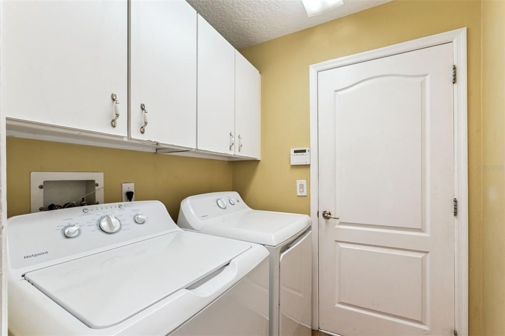 For Sale: $535,000 (4 beds, 3 baths, 2315 Square Feet)